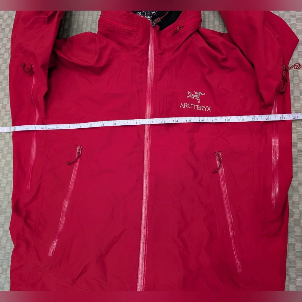 Arc'teryx Hideaway Hood Gore-tex Paclite Shell Jacket Red Men's Size Medium - Picture 6 of 9